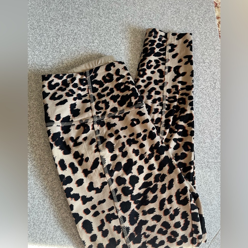 Zenergy by Chicos Leopard Print womens Leggings M/8
